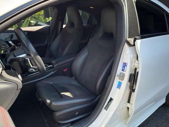MERCEDES-BENZ-CLA 200-2024