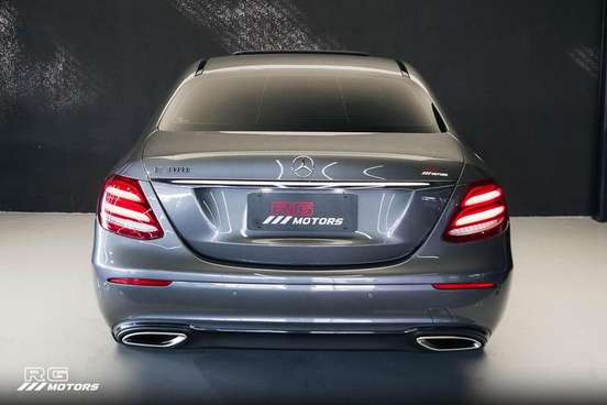 MERCEDES-BENZ-E 300-2019