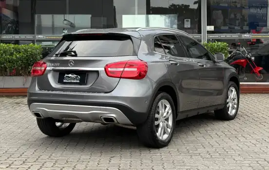 MERCEDES-BENZ-GLA 200-1.6 CGI ADVANCE 16V TURBO FLEX 4P AUTOMÁTICO MERCEDES-BENZ-GLA 200-2016