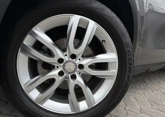 MERCEDES-BENZ-GLA 200-2016