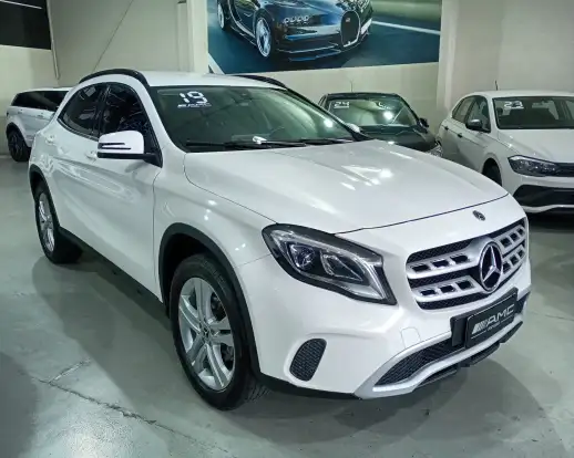 MERCEDES-BENZ-GLA 200-2019