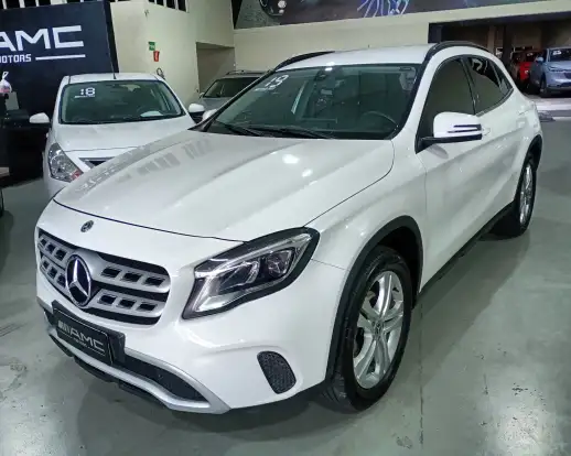 MERCEDES-BENZ-GLA 200-2019