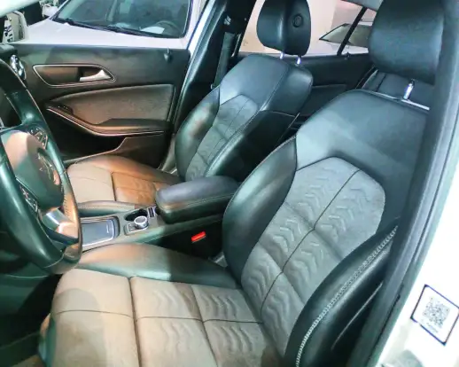 MERCEDES-BENZ-GLA 200-2019