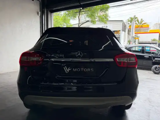 MERCEDES-BENZ-GLA 200-2014