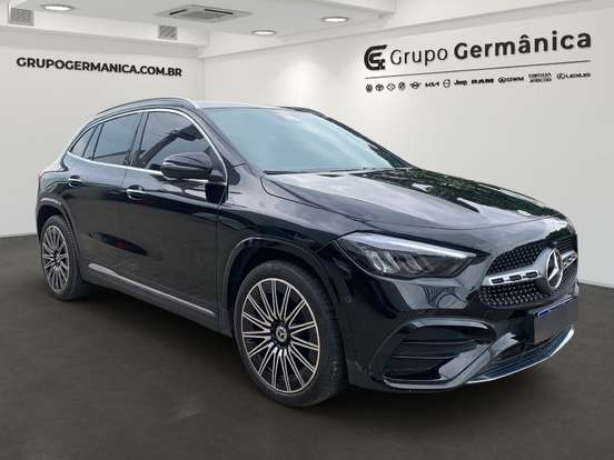 MERCEDES-BENZ-GLA 200-2024