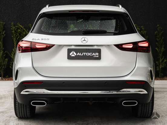 MERCEDES-BENZ-GLA 200-2023