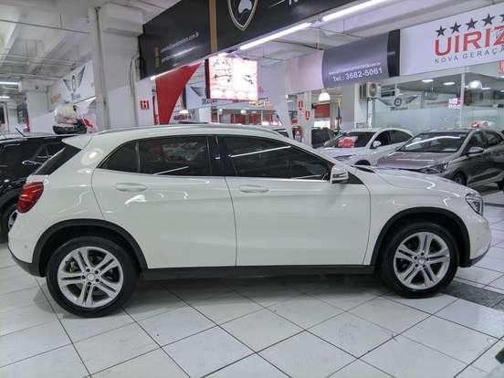 MERCEDES-BENZ-GLA 200-2015