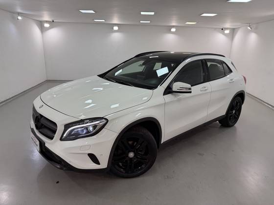 Mercedes-Benz GLA 200 1.6 CGI Enduro 16V Turbo Flex 4P Automático