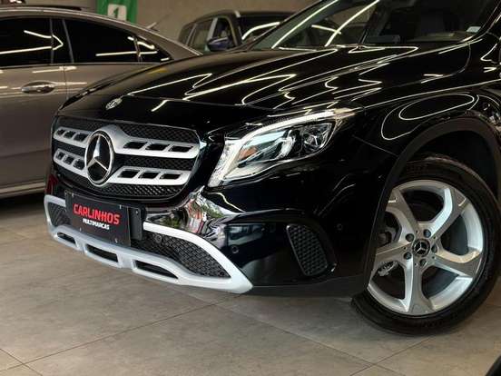 MERCEDES-BENZ-GLA 200-2018