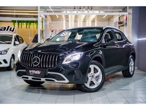 MERCEDES-BENZ GLA 200 1.6 CGI FLEX ADVANCE 7G-DCT