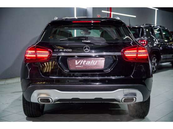 MERCEDES-BENZ-GLA 200-1.6 CGI FLEX ADVANCE 7G-DCT MERCEDES-BENZ-GLA 200-2018