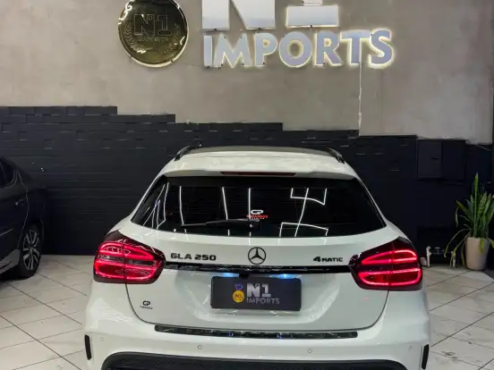 MERCEDES-BENZ-GLA 250-2.0 16V TURBO GASOLINA SPORT 4P 4MATIC AUTOMÁTICO MERCEDES-BENZ-GLA 250-2016