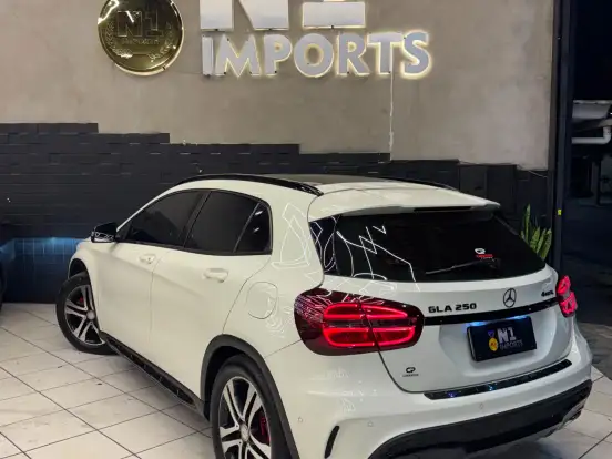 MERCEDES-BENZ-GLA 250-2.0 16V TURBO GASOLINA SPORT 4P 4MATIC AUTOMÁTICO MERCEDES-BENZ-GLA 250-2016