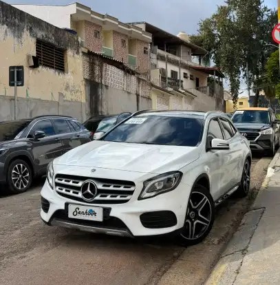 MERCEDES-BENZ-GLA 250-2019
