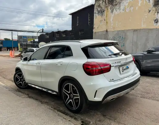 MERCEDES-BENZ-GLA 250-2019