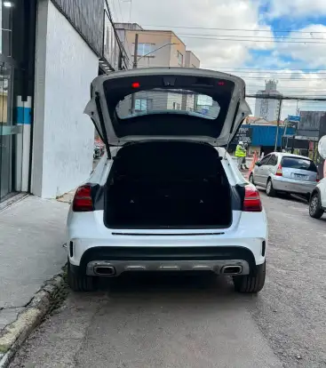 MERCEDES-BENZ-GLA 250-2019