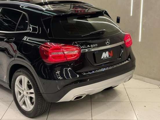 MERCEDES-BENZ-GLA 250-2.0 16V TURBO GASOLINA ENDURO 4P AUTOMÁTICO MERCEDES-BENZ-GLA 250-2016