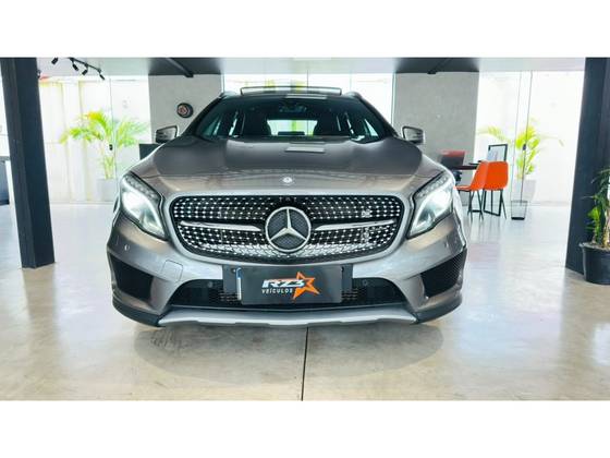 MERCEDES-BENZ GLA 250 2.0 16V TURBO GASOLINA SPORT 4P AUTOMÁTICO