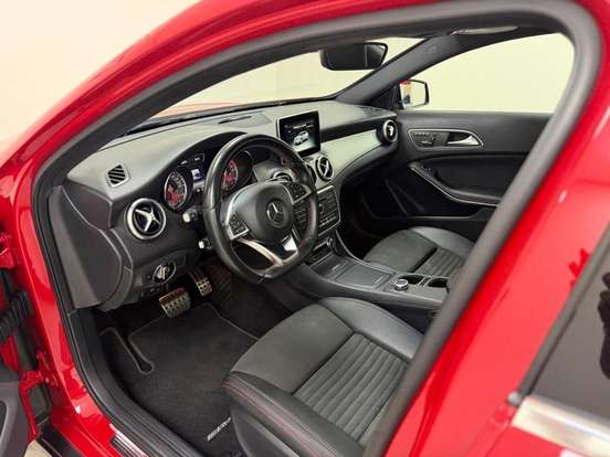 MERCEDES-BENZ-GLA 250-2016