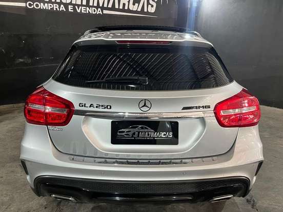 MERCEDES-BENZ-GLA 250-2.0 16V TURBO GASOLINA SPORT 4P AUTOMÁTICO MERCEDES-BENZ-GLA 250-2015