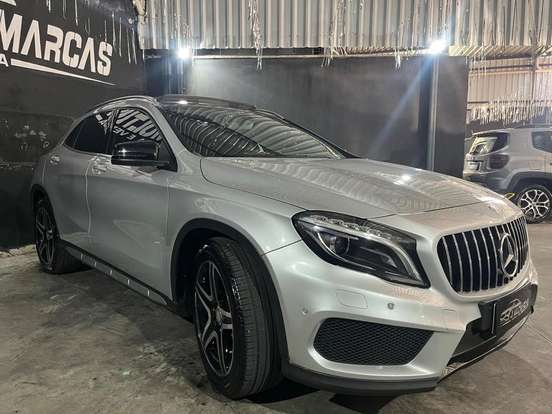 MERCEDES-BENZ-GLA 250-2.0 16V TURBO GASOLINA SPORT 4P AUTOMÁTICO MERCEDES-BENZ-GLA 250-2015