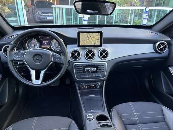 MERCEDES-BENZ-GLA 250-2.0 16V TURBO GASOLINA VISION 4P AUTOMÁTICO MERCEDES-BENZ-GLA 250-2015