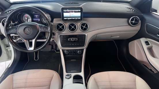 MERCEDES-BENZ-GLA 250-2015