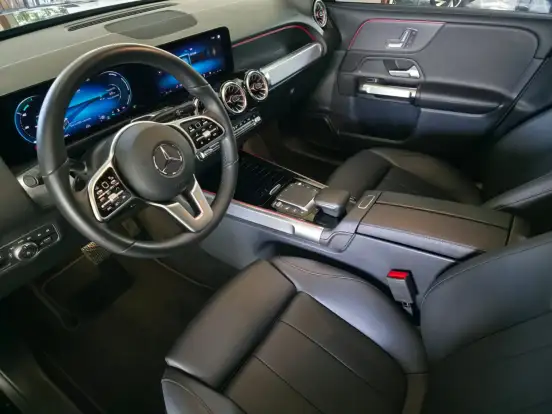 MERCEDES-BENZ-GLB 200-2022