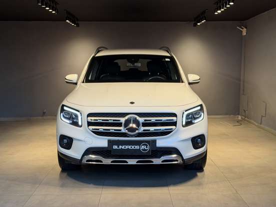 MERCEDES-BENZ-GLB 200-2021