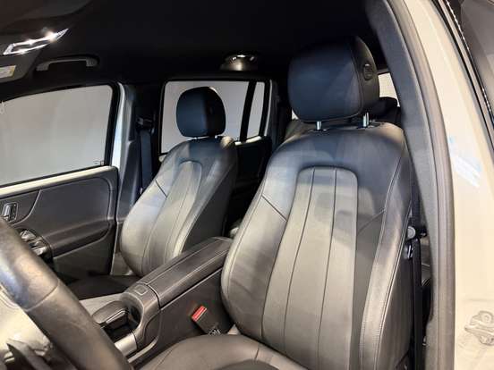 MERCEDES-BENZ-GLB 200-2021
