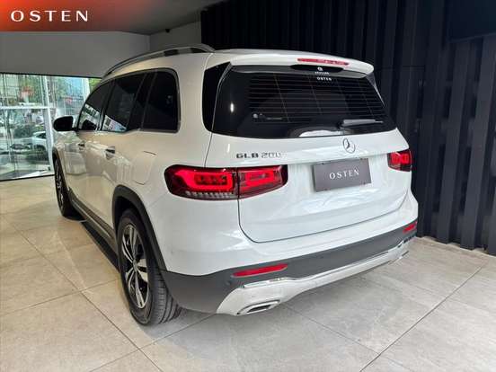 MERCEDES-BENZ-GLB 200-2021