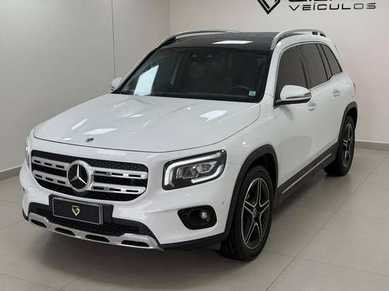 MERCEDES-BENZ-GLB 200-2021