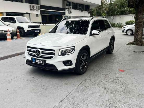 MERCEDES-BENZ-GLB 200-2019