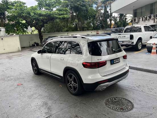 MERCEDES-BENZ-GLB 200-2019