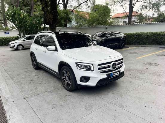 MERCEDES-BENZ-GLB 200-2019