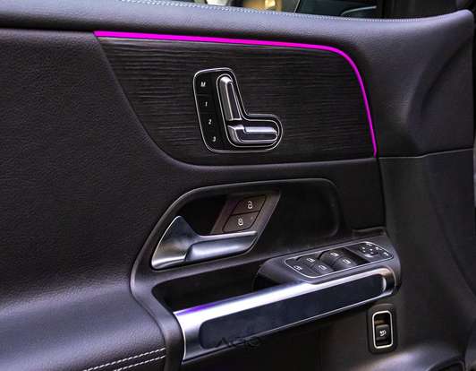 MERCEDES-BENZ-GLB 200-2023