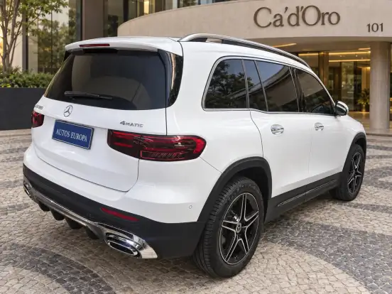 MERCEDES-BENZ-GLB 220-2024