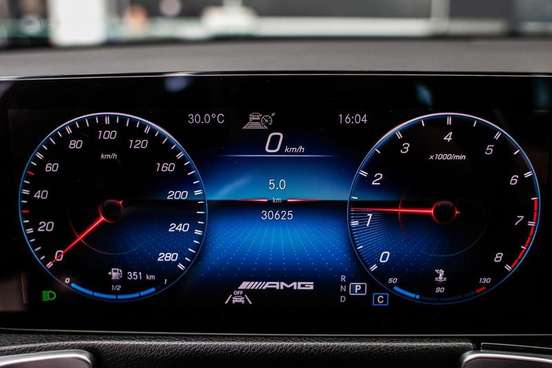 MERCEDES-BENZ-GLB 35 AMG-2022