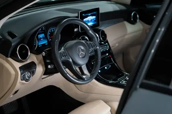 MERCEDES-BENZ-GLC 250-2019