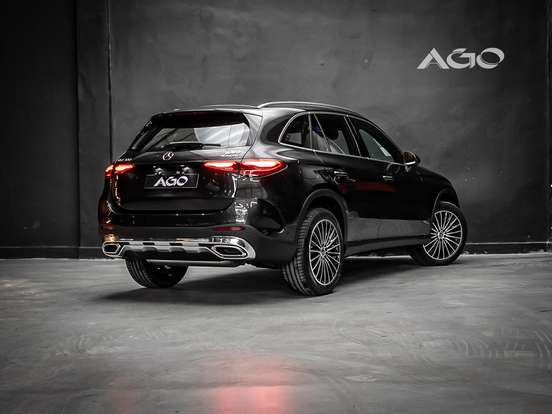 MERCEDES-BENZ-GLC 300-2026