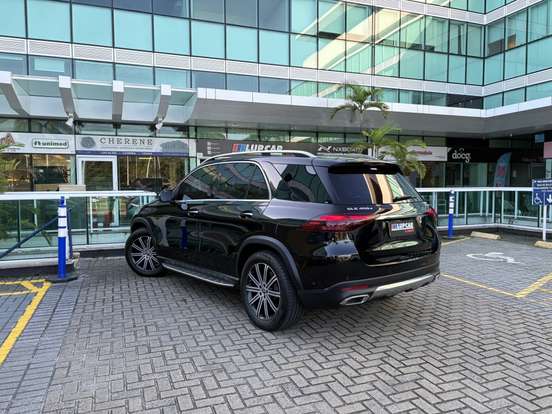 MERCEDES-BENZ-GLE 450d-2025