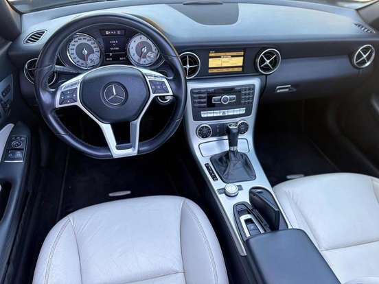 MERCEDES-BENZ-SLK 200-1.8 CGI GASOLINA 2P AUTOMÁTICO MERCEDES-BENZ-SLK 200-2011