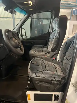MERCEDES-BENZ-SPRINTER-2021