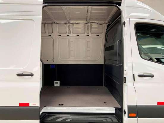 MERCEDES-BENZ-SPRINTER-2.0 CDI DIESEL FURGÃO 517 TA EXTRA LONGO MANUAL MERCEDES-BENZ-SPRINTER-2025