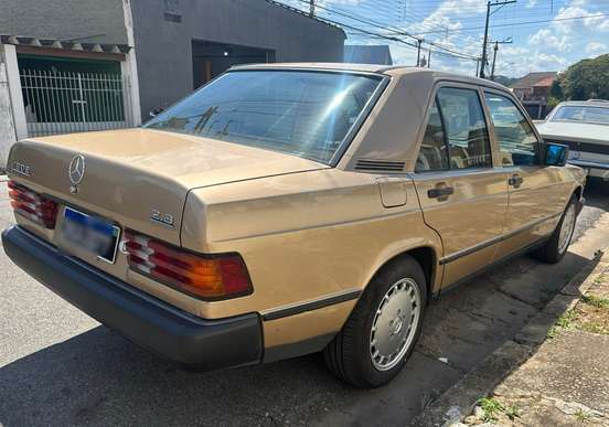 MERCEDES-BENZ-190 E-1985