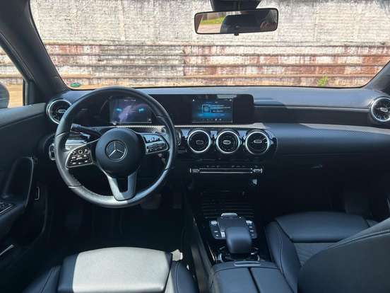 MERCEDES-BENZ-A 200-2020