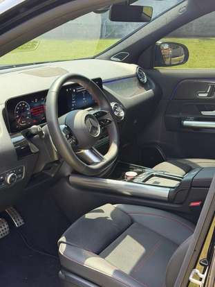 MERCEDES-BENZ-GLA 200-2025