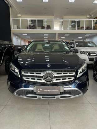 MERCEDES-BENZ-GLA 200-2018