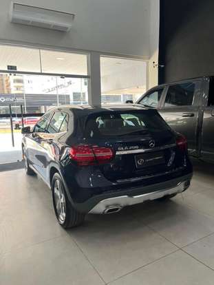 MERCEDES-BENZ-GLA 200-2018