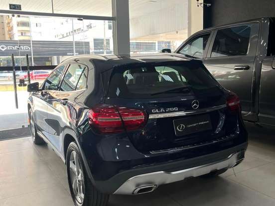 MERCEDES-BENZ-GLA 200-1.6 CGI FLEX ADVANCE 7G-DCT MERCEDES-BENZ-GLA 200-2018